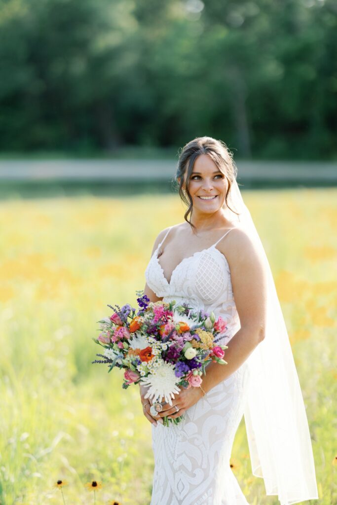 brianna rose photography st. louis wedding photographer aquila barn