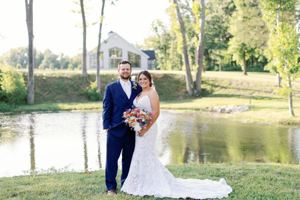 brianna rose photography st. louis wedding photographer aquila barn