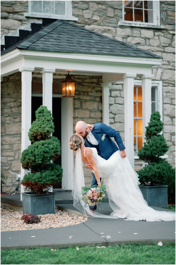 stonehouse of st.charles summer wedding. stlouis wedding photographer